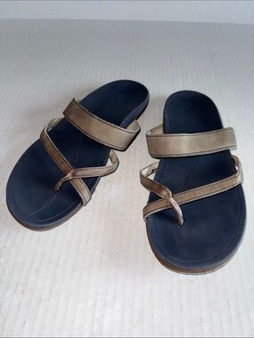 Chaco Taupe Lost Coast Leather Strap Flip Flops